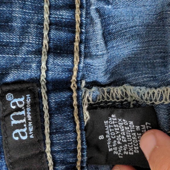 Denim capris - Picture 4 of 4